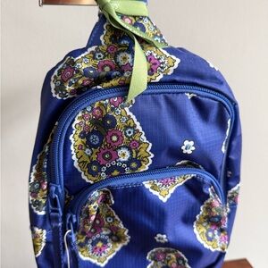 VERA BRADLEY Lorman Sling Backpack-Kew Gardens Blue